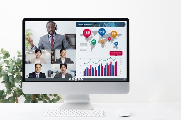 Blog Post Hero: Enhance Your E-Learning Sessions With Microlearning