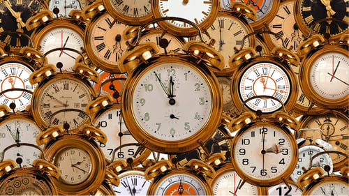 Blog Post Thumbnail: dozens of clocks